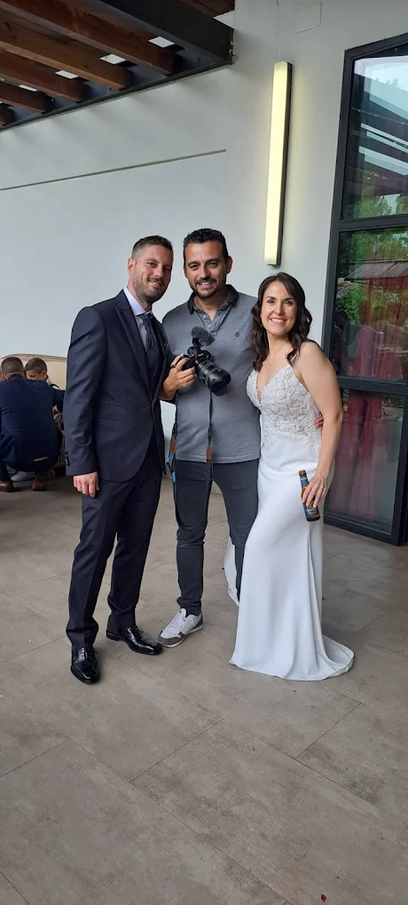 Novios en su boda grabada por Cofrex Produce
